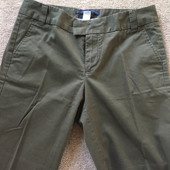Gap women’s straight Bermuda shorts - Picture 5 of 6